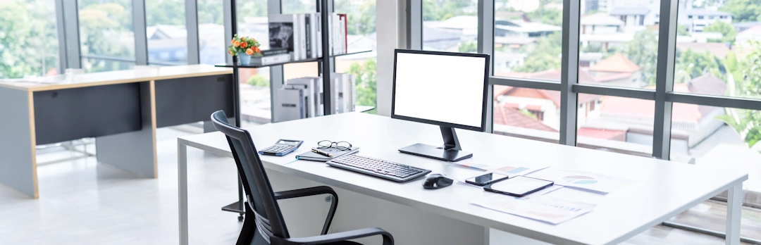 How to Set Up a Healthy Desk Layout